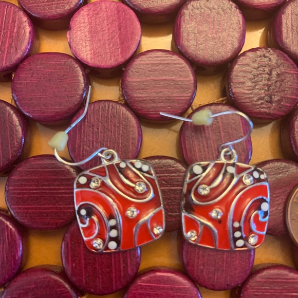 Hand painted silver and red geometric earrings. - Picture 2 of 4